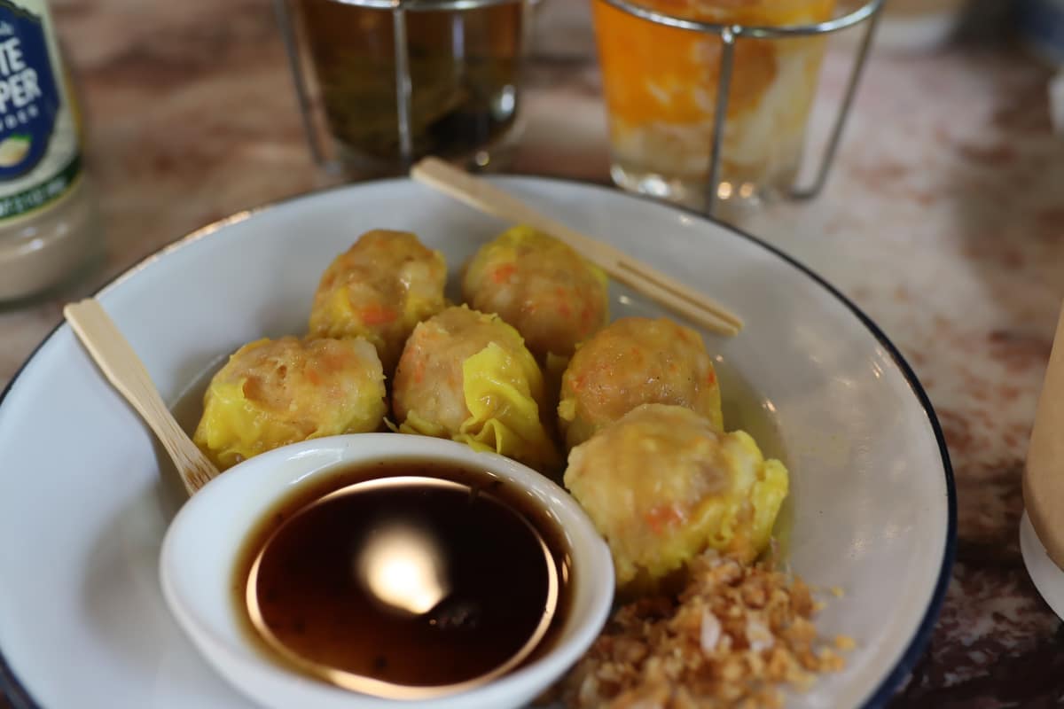 A plate of steamed pork dumplings at Samantao
