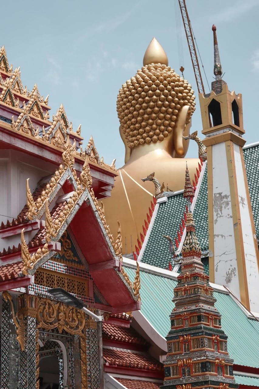 The golden Buddha at Wat Paknam Phasi Charoen, Bangkok